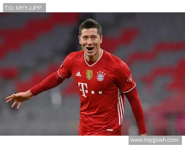 莱万状态火热欧冠赛场10场狂轰12球射手榜领跑稳获金靴荣誉